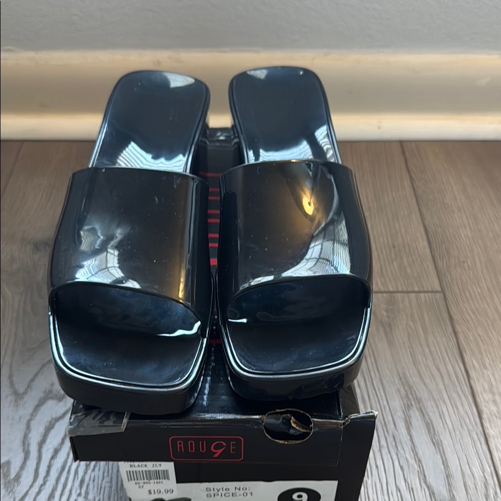 Rouge Black Slide Sandals